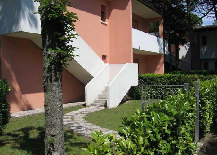 In Exclusive Complex